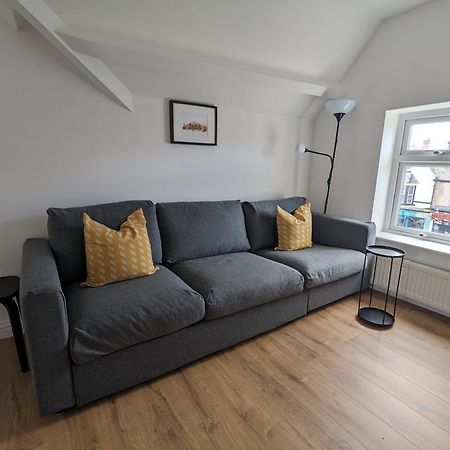 Top Floor Apartment ランディドノー エクステリア 写真