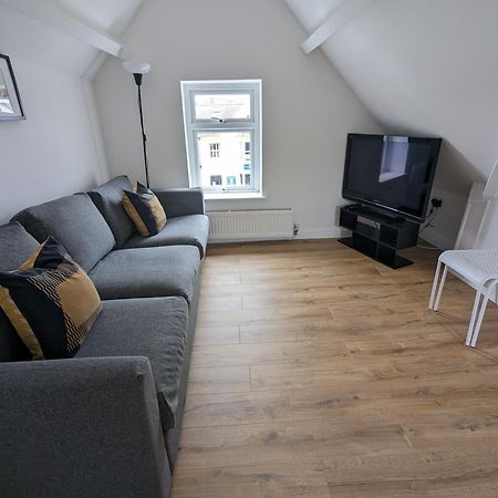 Top Floor Apartment ランディドノー エクステリア 写真