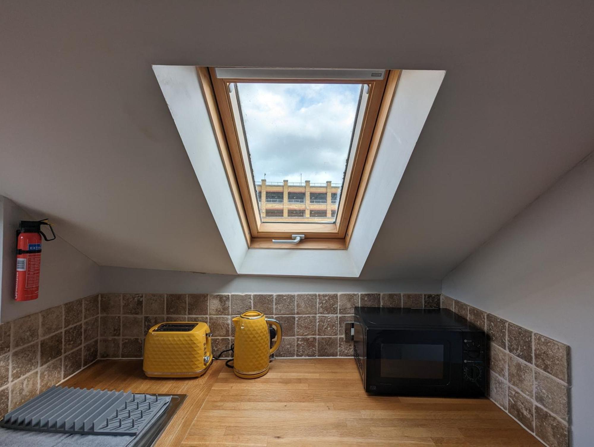 Top Floor Apartment ランディドノー エクステリア 写真