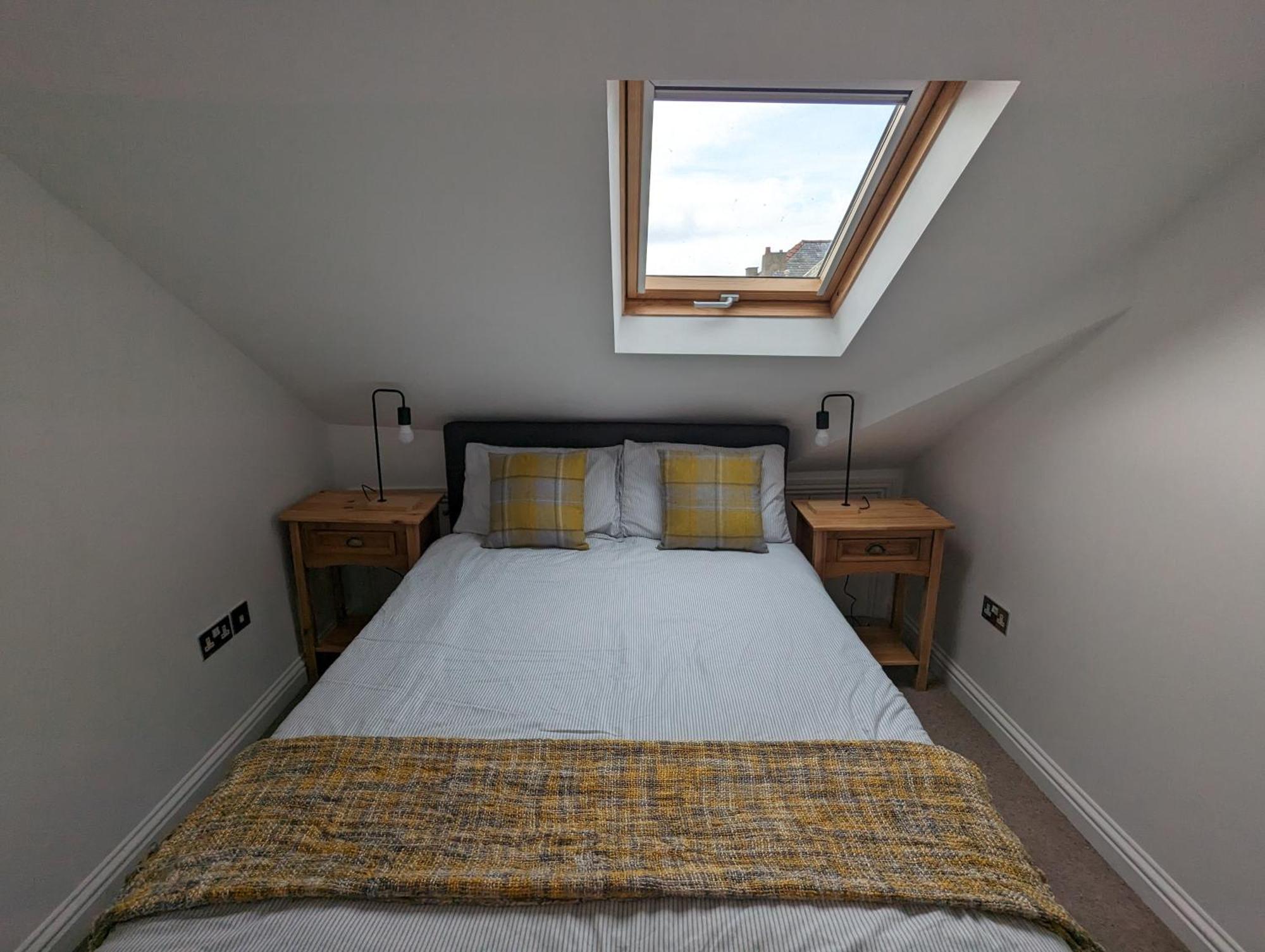 Top Floor Apartment ランディドノー エクステリア 写真